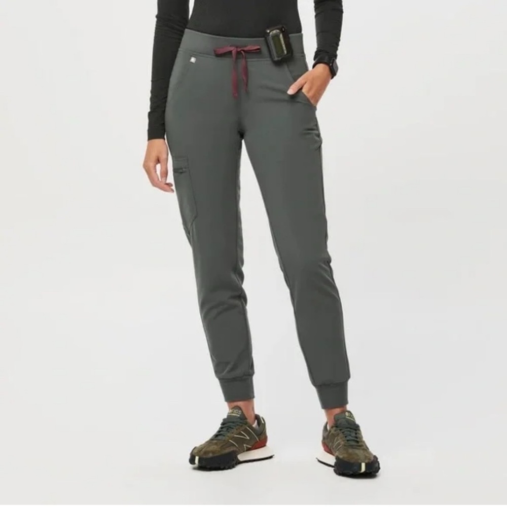 NWT Figs High Waisted Zamora Jogger Scrub Pants